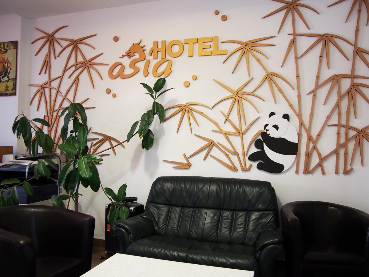 Asia Hotel Târgu Jiu Exteriör bild