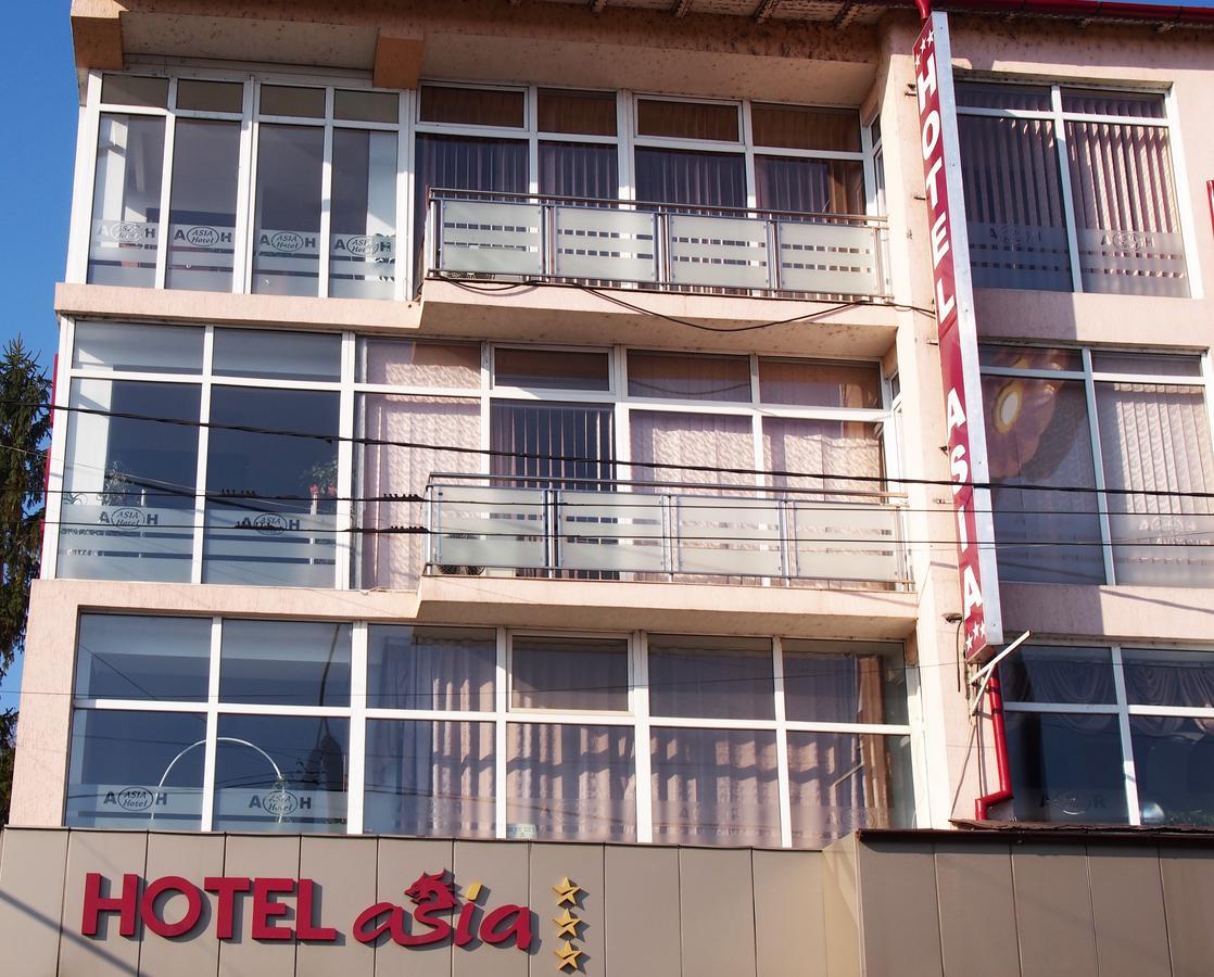Asia Hotel Târgu Jiu Exteriör bild